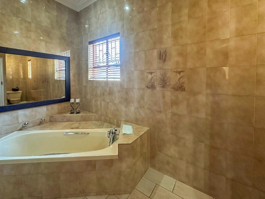 3 Bedroom Property for Sale in Meerhof North West